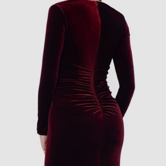 NWT Xscape Women's Red Velvet Long-Sleeve Front-Slit Gown Dress - size 8 - Picture 2 of 6
